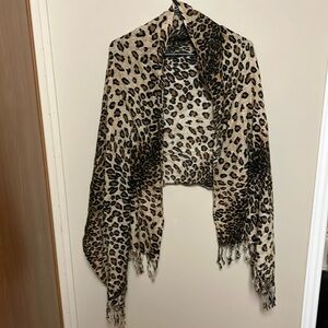 Women’s Leopard Print Scarf